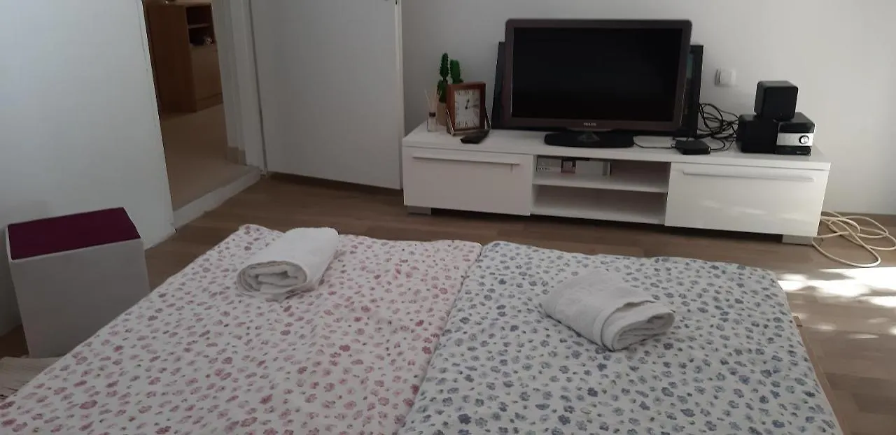 Apartment Toby Gornji Karin 0*,  Croatia